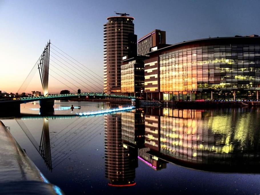 6 Guests House Old Trafford,Media City,City Centre, Free Parking Manchester Eksteriør bilde